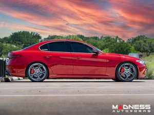 Alfa Romeo Giulia Side Skirts - Carbon Fiber - Lusso Alfa Romeo Giulia Side Skirts - Carbon Fiber - Lusso